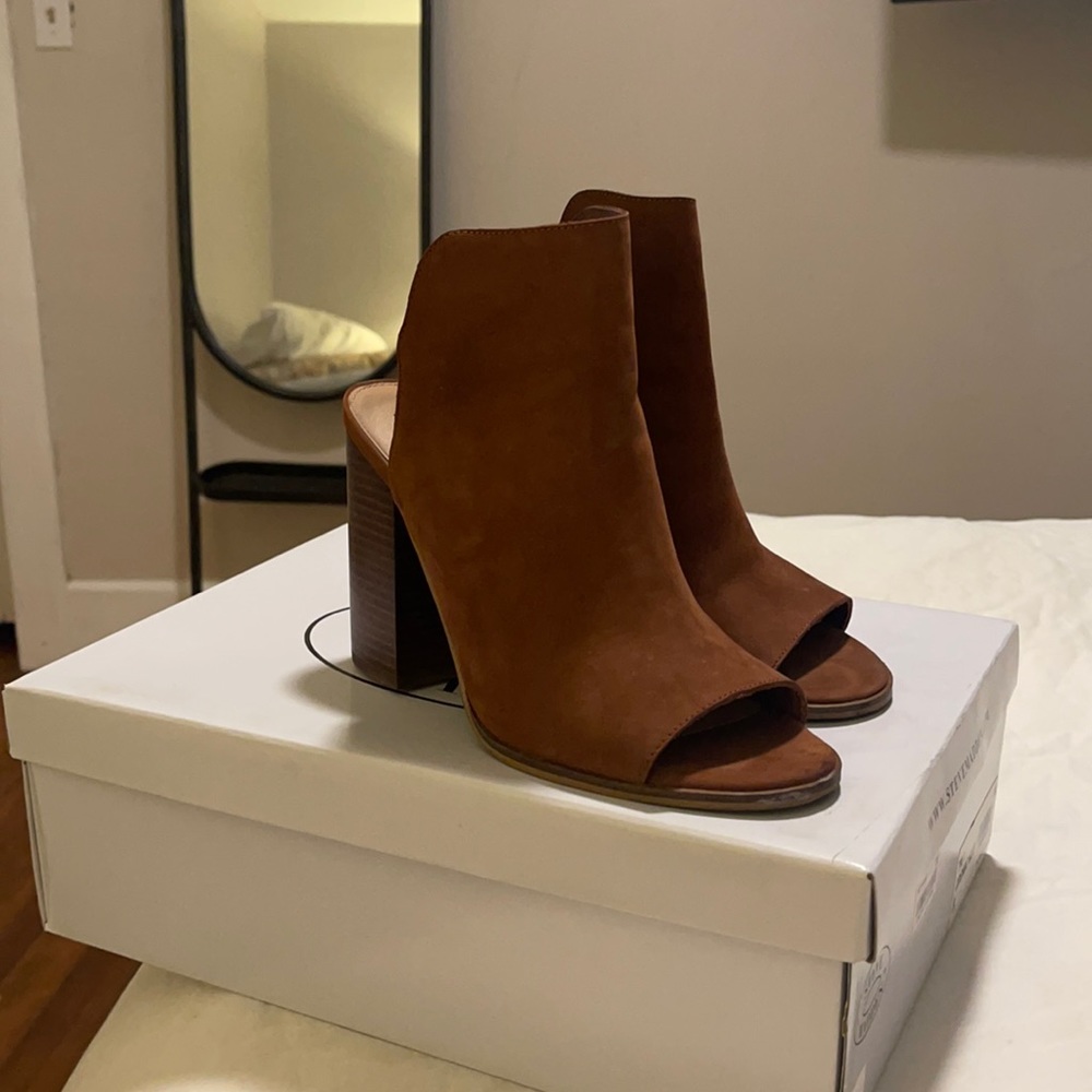 Tilt Steve Madden heel